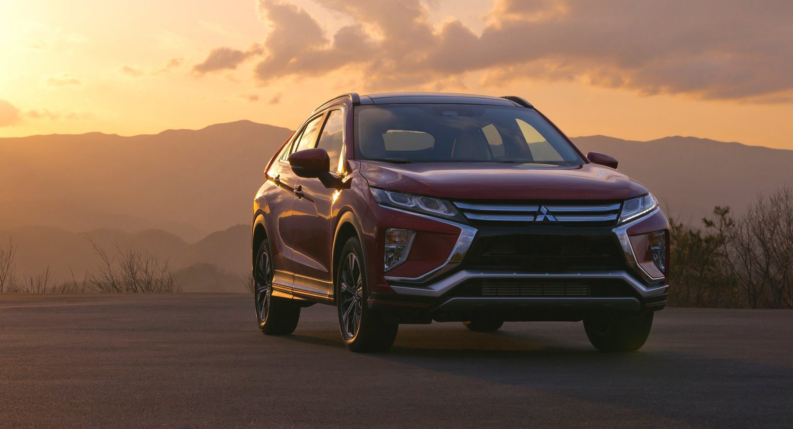 Mitsubishi Eclipse Cross (Митсубиси Эклипс Кросс) 2017 года - фото новой  модели, комплектации и цены, технические характеристики